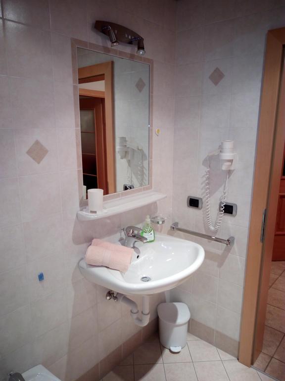 Apartament Trogerhof Dobbiaco Zewnętrze zdjęcie
